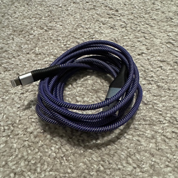 Apple iPhone Cord Bundle - Picture 2 of 9